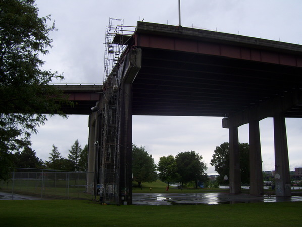 Stub on the end of the Dunn Memorial Bridge